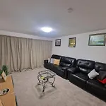 Milton Keynes Modern Retreat